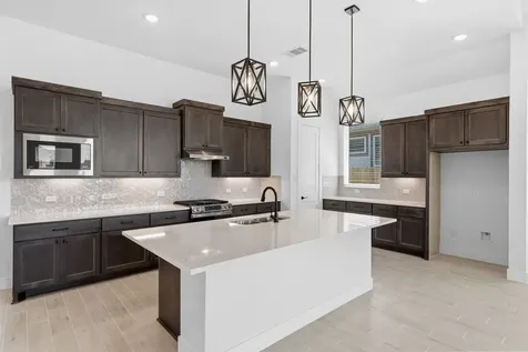 12015 Canal View Boulevard Mont Belvieu TX 77523