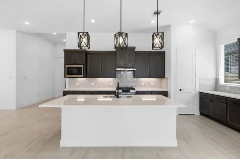12015 Canal View Boulevard Mont Belvieu TX 77523