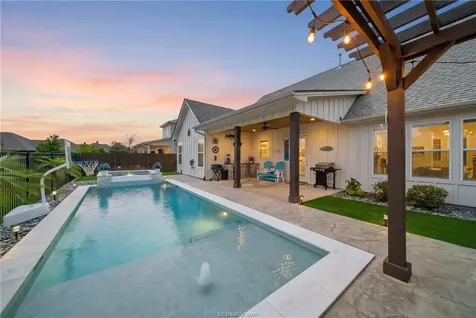 4828 Pearl River Court College Station TX 77845