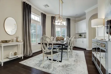 2904 Bridle Path Lane Friendswood TX 77546
