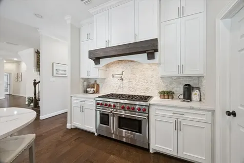 2904 Bridle Path Lane Friendswood TX 77546