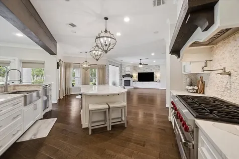 2904 Bridle Path Lane Friendswood TX 77546