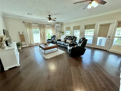 2904 Bridle Path Lane Friendswood TX 77546