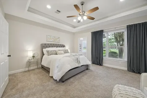 2904 Bridle Path Lane Friendswood TX 77546