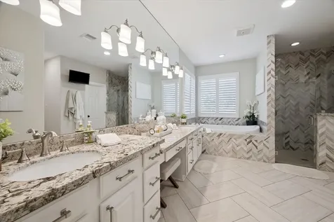 2904 Bridle Path Lane Friendswood TX 77546