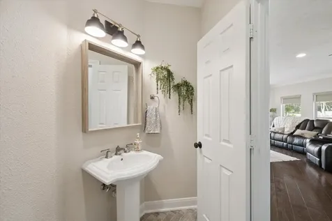 2904 Bridle Path Lane Friendswood TX 77546