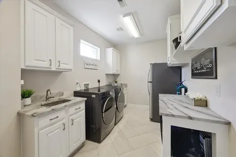 2904 Bridle Path Lane Friendswood TX 77546