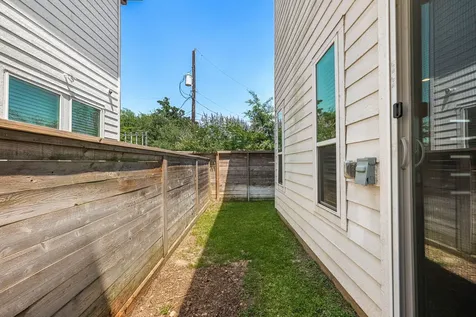 725 N Emile Street Houston TX 77020
