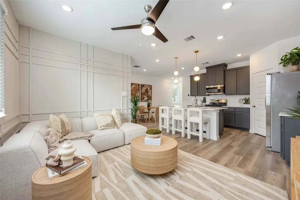 965 Mansfield Street Houston TX 77091