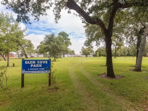 1819 Cove Park Drive 6 League City TX 77573