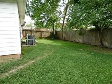 204 W Worsham Street 1 Willis TX 77378