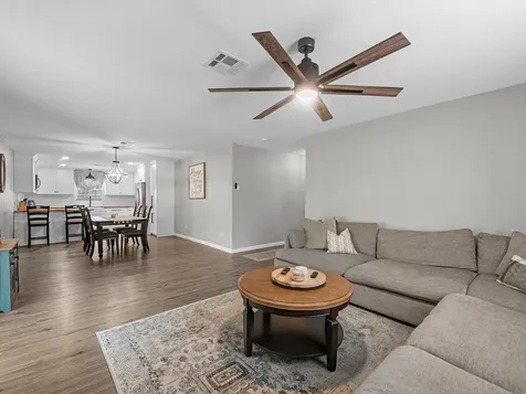 904 Kimmons Drive Alvin TX 77511