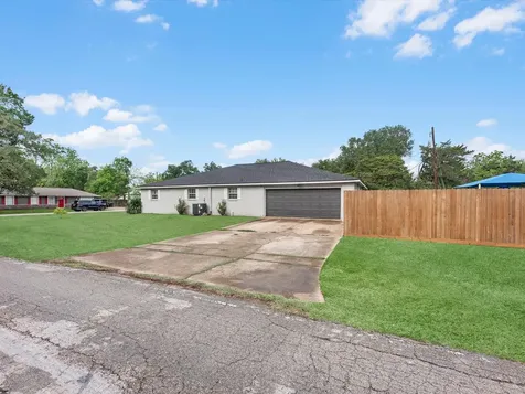 904 Kimmons Drive Alvin TX 77511