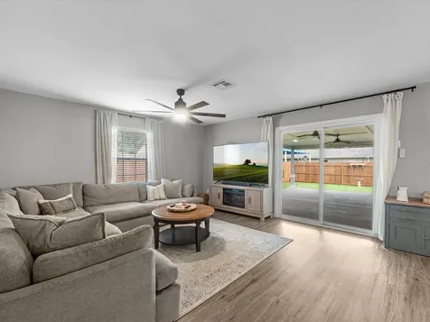 904 Kimmons Drive Alvin TX 77511