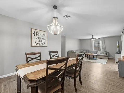 904 Kimmons Drive Alvin TX 77511