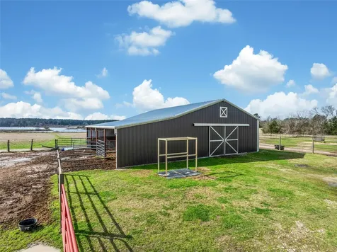 399 Fm 1696 Road W Huntsville TX 77320