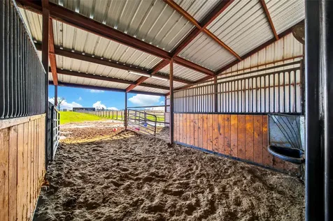 399 Fm 1696 Road W Huntsville TX 77320