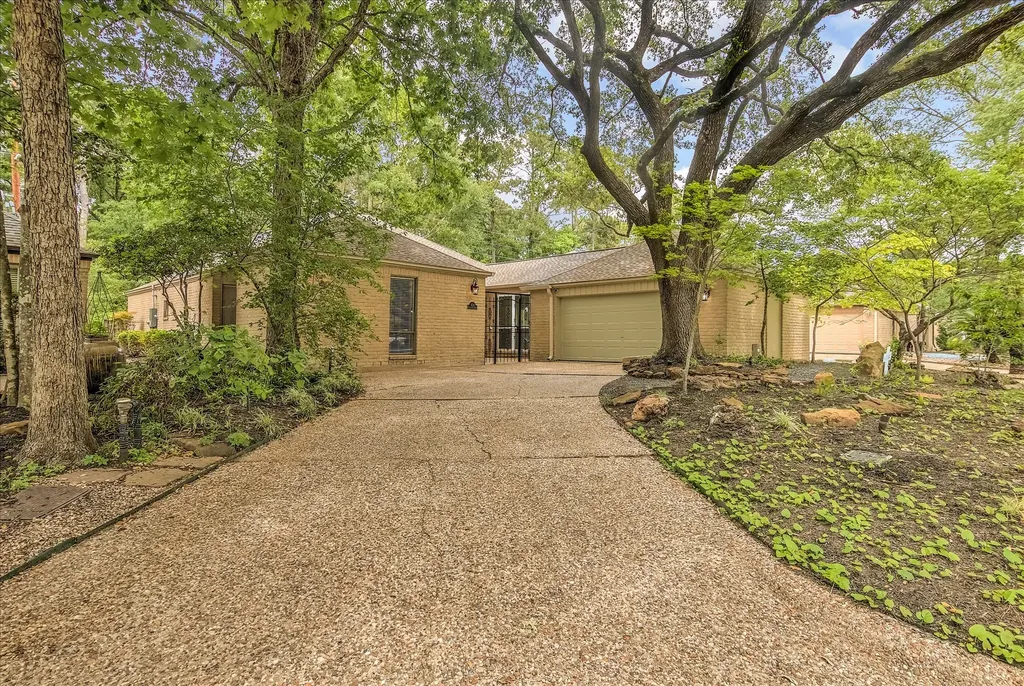 3231 Village Falls Court Kingwood TX 77339