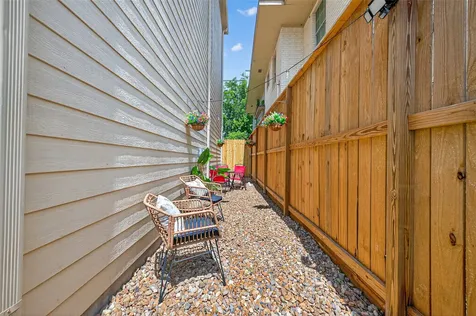 1505 Wentworth Street Houston TX 77004
