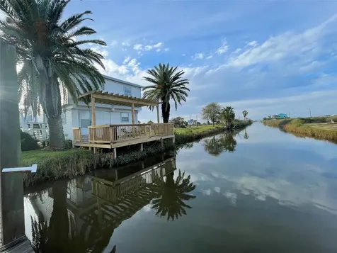 1168 N Tinkle Lane Crystal Beach TX 77650