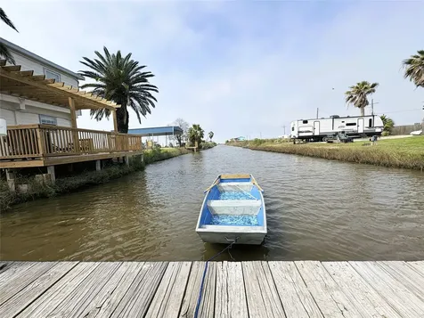 1168 N Tinkle Lane Crystal Beach TX 77650