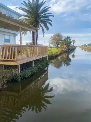 1168 N Tinkle Lane Crystal Beach TX 77650
