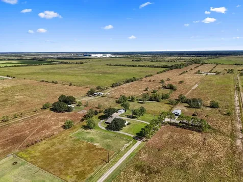 255 County Road 141 Bay City TX 77414