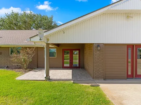 255 County Road 141 Bay City TX 77414