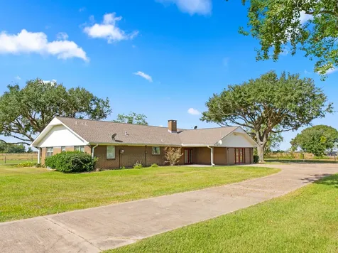 255 County Road 141 Bay City TX 77414