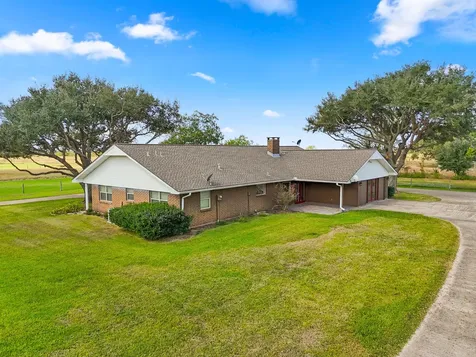 255 County Road 141 Bay City TX 77414