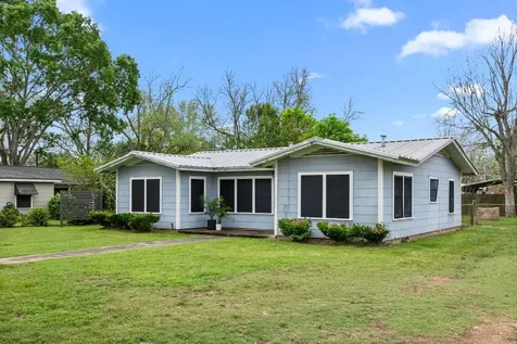 209 3rd Avenue Columbus TX 78934
