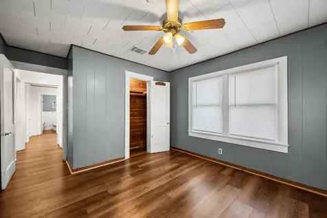 209 3rd Avenue Columbus TX 78934