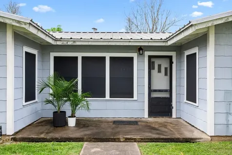 209 3rd Avenue Columbus TX 78934