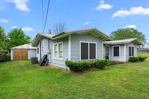 209 3rd Avenue Columbus TX 78934