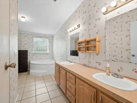 4 Ripple Creek Drive Huntsville TX 77320
