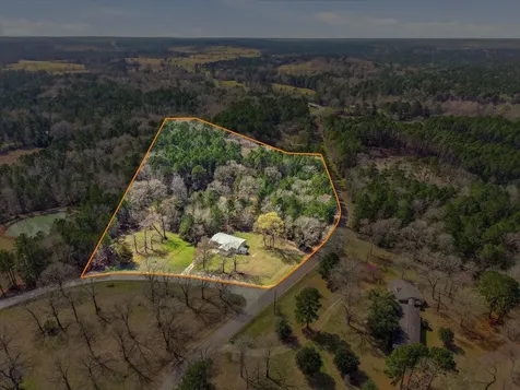 4 Ripple Creek Drive Huntsville TX 77320
