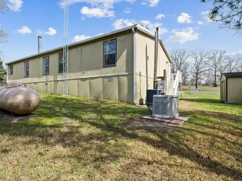 4 Ripple Creek Drive Huntsville TX 77320