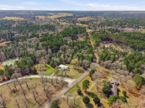 4 Ripple Creek Drive Huntsville TX 77320