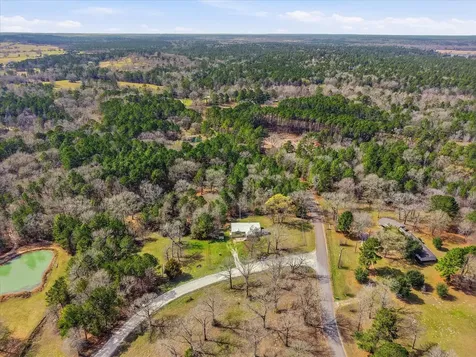 4 Ripple Creek Drive Huntsville TX 77320
