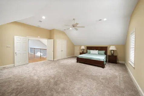 42 Forest Green Trail Kingwood TX 77339