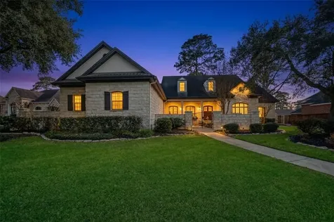 42 Forest Green Trail Kingwood TX 77339
