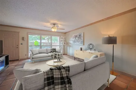 674 S Ripple Creek Drive 674 Houston TX 77057