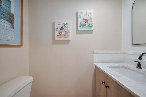 674 S Ripple Creek Drive 674 Houston TX 77057