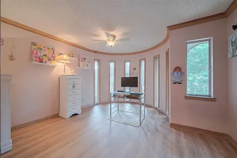 674 S Ripple Creek Drive 674 Houston TX 77057