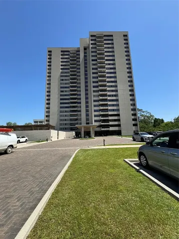 49 Briar Hollow Lane 1201 Houston TX 77027
