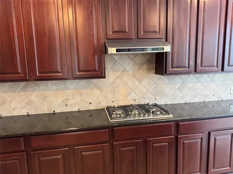 49 Briar Hollow Lane 1201 Houston TX 77027