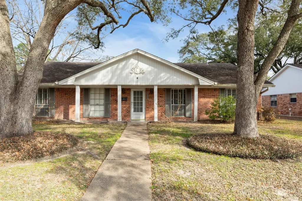 12466 Kimberley Lane Houston TX 77024