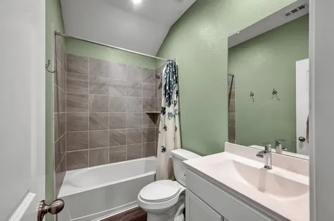 319 Chateau Bay Lane Crosby TX 77532