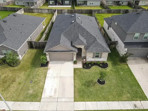 319 Chateau Bay Lane Crosby TX 77532