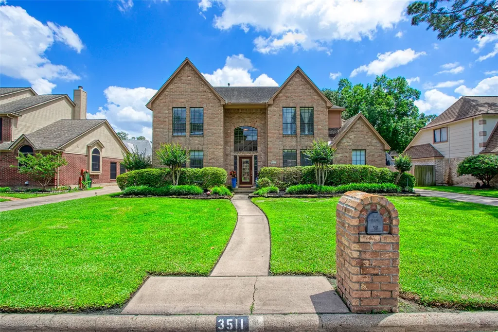 3511 Shanemoss Court Houston TX 77068